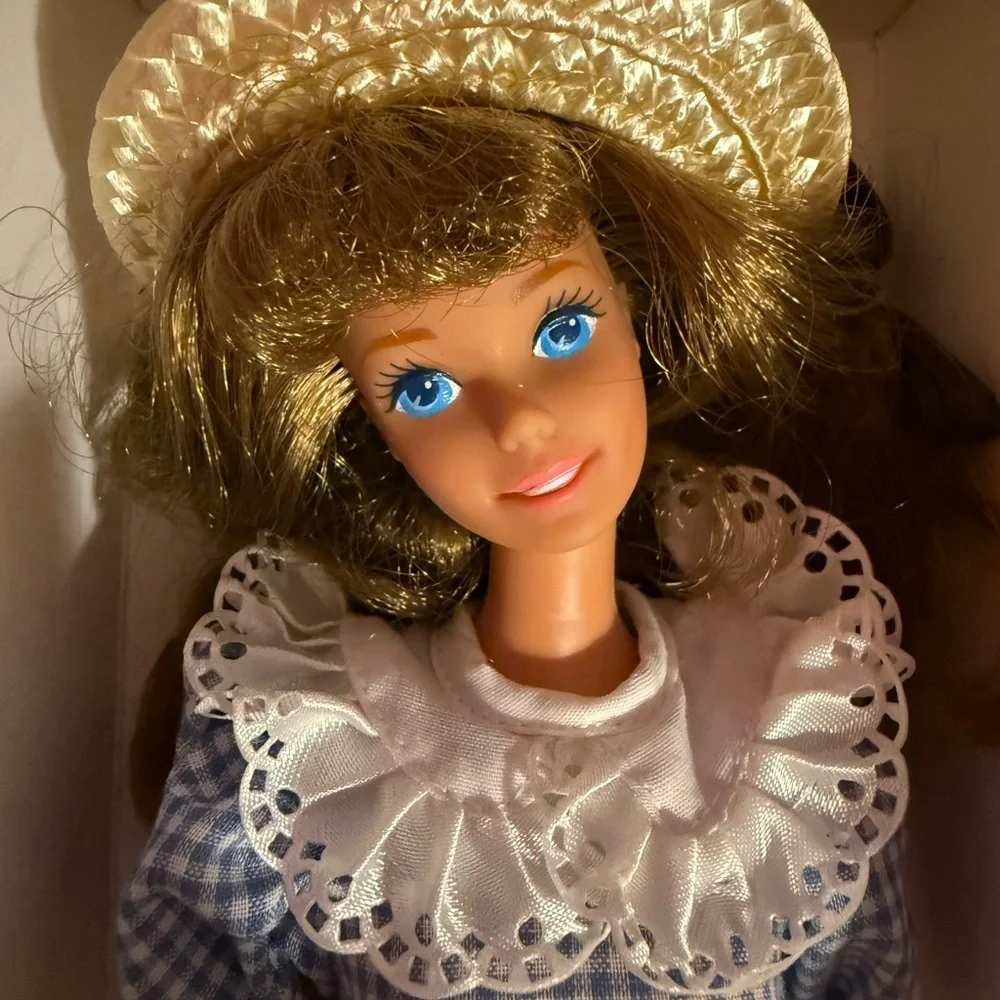 BARBIE LITTLE DEBBIE SNACKS - COLLECTOR EDITION SERIES 1 1992 DOLL OUTFIT HAT